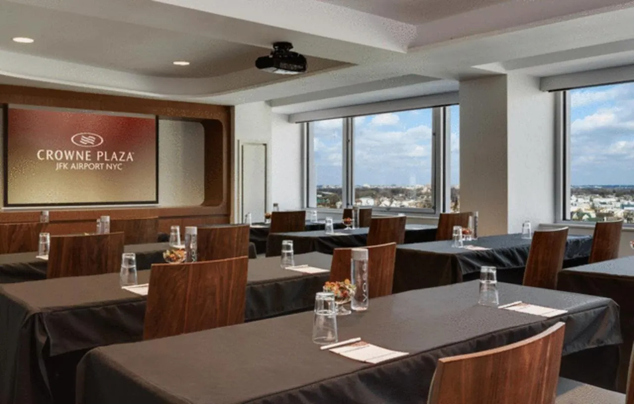 Crowne Plaza Jfk Airport New York City, An Ihg Hotel